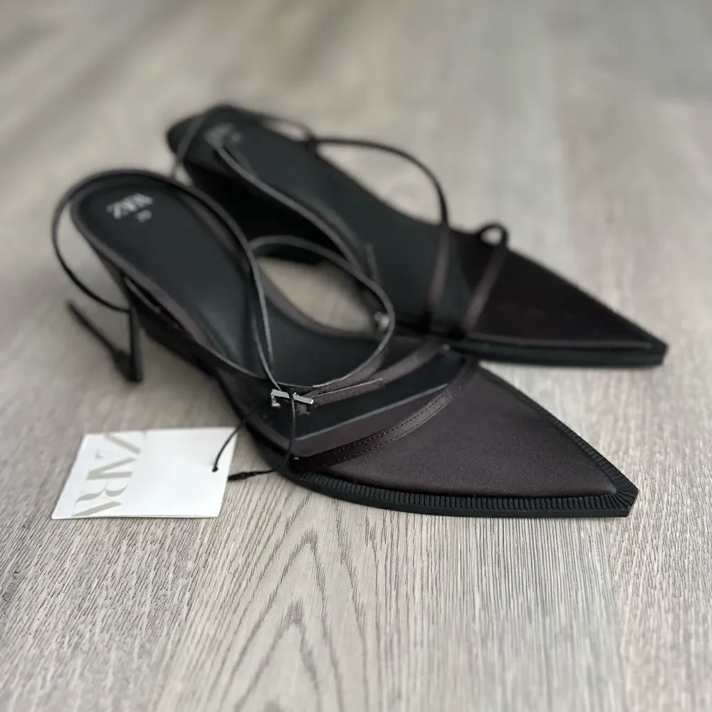 ZARA STRAPPY BLOCK HEELED SANDALS
BLACK - Picture 4 of 5